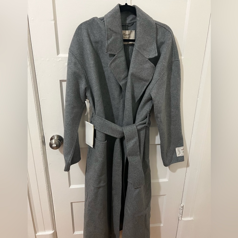 Aritzia Grey Wilfred Coat L